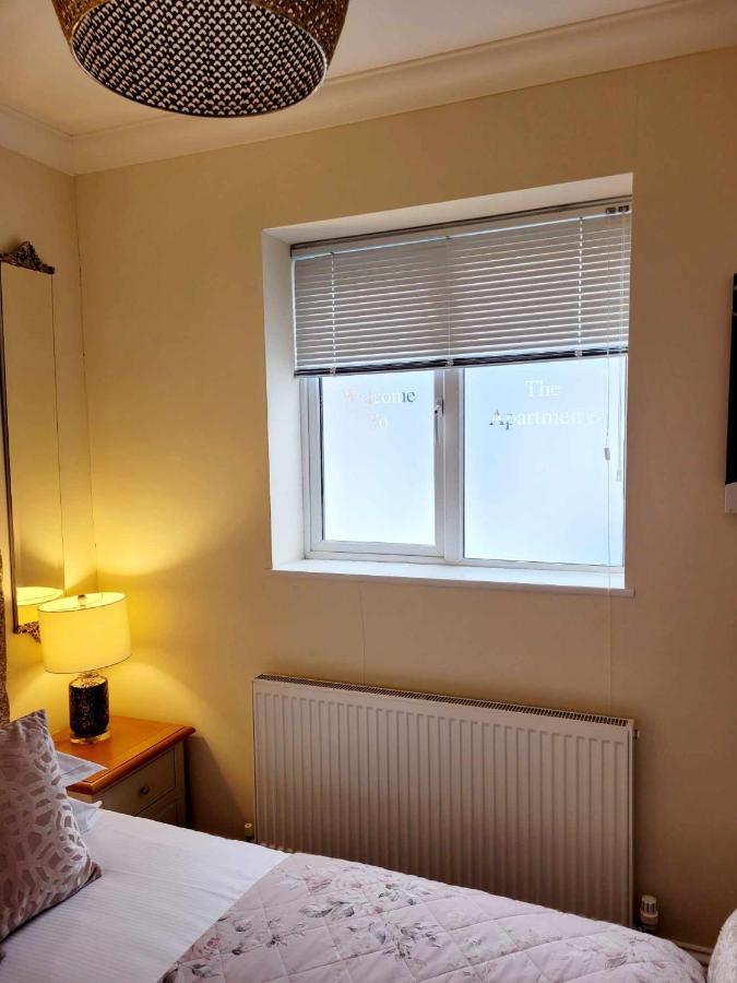 Apartment 1 Exquisite Two King Bedroom With En Suites - Close To The Town Centre, Rail, Airport And Theatre 달링턴 외부 사진